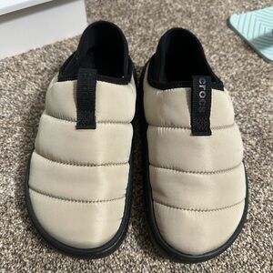 CROCS Cream Quilted Slip-On Shoes
